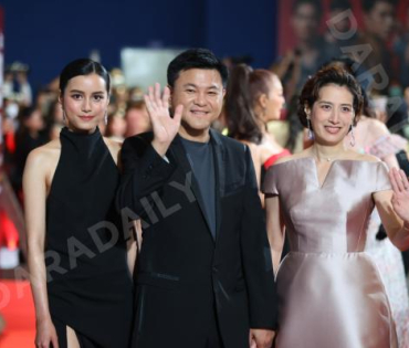 ภาพบรรยากาศรอบปฐมทัศน์ ละครเวที "2499 เดอะมิวสิคัล" นำแสดงโดย นาย ณภัทร, ไอซ์ พาริส