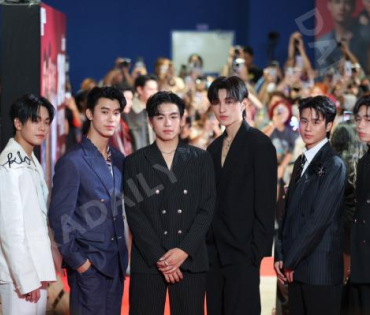 ภาพบรรยากาศรอบปฐมทัศน์ ละครเวที "2499 เดอะมิวสิคัล" นำแสดงโดย นาย ณภัทร, ไอซ์ พาริส