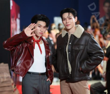 ภาพบรรยากาศรอบปฐมทัศน์ ละครเวที "2499 เดอะมิวสิคัล" นำแสดงโดย นาย ณภัทร, ไอซ์ พาริส