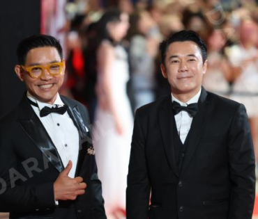 ภาพบรรยากาศรอบปฐมทัศน์ ละครเวที "2499 เดอะมิวสิคัล" นำแสดงโดย นาย ณภัทร, ไอซ์ พาริส