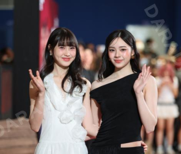 ภาพบรรยากาศรอบปฐมทัศน์ ละครเวที "2499 เดอะมิวสิคัล" นำแสดงโดย นาย ณภัทร, ไอซ์ พาริส
