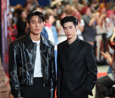 ภาพบรรยากาศรอบปฐมทัศน์ ละครเวที "2499 เดอะมิวสิคัล" นำแสดงโดย นาย ณภัทร, ไอซ์ พาริส