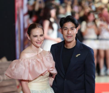 ภาพบรรยากาศรอบปฐมทัศน์ ละครเวที "2499 เดอะมิวสิคัล" นำแสดงโดย นาย ณภัทร, ไอซ์ พาริส