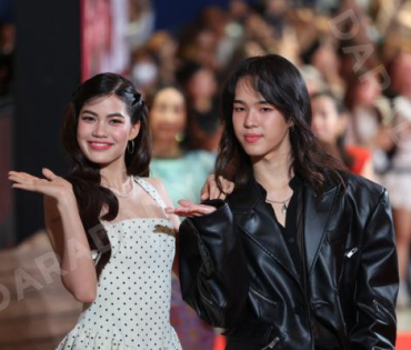 ภาพบรรยากาศรอบปฐมทัศน์ ละครเวที "2499 เดอะมิวสิคัล" นำแสดงโดย นาย ณภัทร, ไอซ์ พาริส