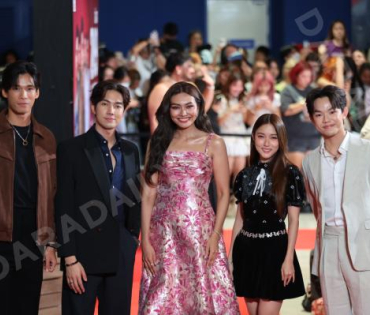 ภาพบรรยากาศรอบปฐมทัศน์ ละครเวที "2499 เดอะมิวสิคัล" นำแสดงโดย นาย ณภัทร, ไอซ์ พาริส