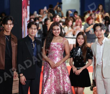 ภาพบรรยากาศรอบปฐมทัศน์ ละครเวที "2499 เดอะมิวสิคัล" นำแสดงโดย นาย ณภัทร, ไอซ์ พาริส