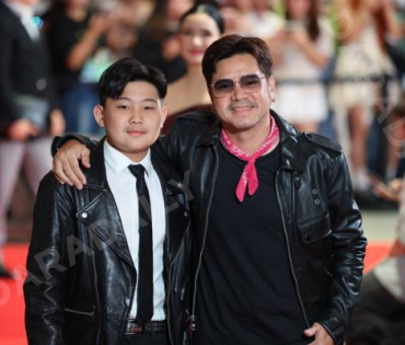 ภาพบรรยากาศรอบปฐมทัศน์ ละครเวที "2499 เดอะมิวสิคัล" นำแสดงโดย นาย ณภัทร, ไอซ์ พาริส