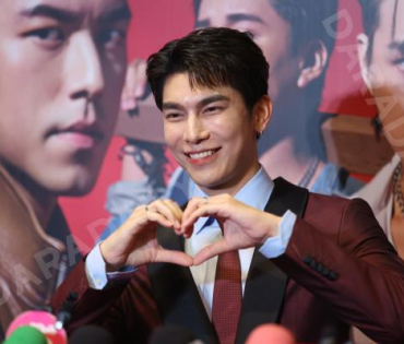 ภาพบรรยากาศรอบปฐมทัศน์ ละครเวที "2499 เดอะมิวสิคัล" นำแสดงโดย นาย ณภัทร, ไอซ์ พาริส
