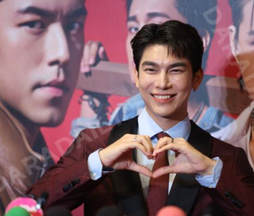 ภาพบรรยากาศรอบปฐมทัศน์ ละครเวที "2499 เดอะมิวสิคัล" นำแสดงโดย นาย ณภัทร, ไอซ์ พาริส