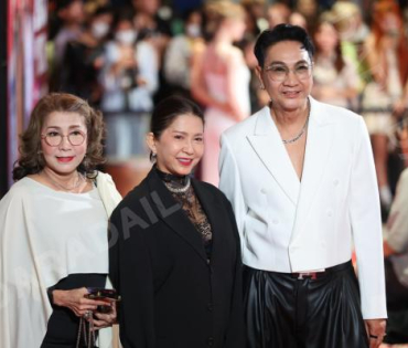 ภาพบรรยากาศรอบปฐมทัศน์ ละครเวที "2499 เดอะมิวสิคัล" นำแสดงโดย นาย ณภัทร, ไอซ์ พาริส