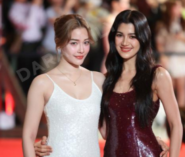ภาพบรรยากาศรอบปฐมทัศน์ ละครเวที "2499 เดอะมิวสิคัล" นำแสดงโดย นาย ณภัทร, ไอซ์ พาริส