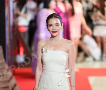 ภาพบรรยากาศรอบปฐมทัศน์ ละครเวที "2499 เดอะมิวสิคัล" นำแสดงโดย นาย ณภัทร, ไอซ์ พาริส