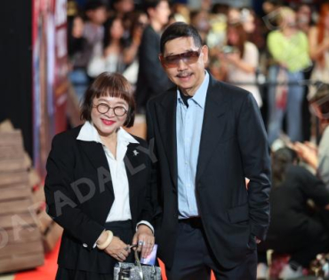ภาพบรรยากาศรอบปฐมทัศน์ ละครเวที "2499 เดอะมิวสิคัล" นำแสดงโดย นาย ณภัทร, ไอซ์ พาริส