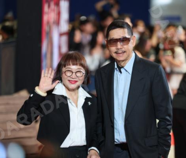 ภาพบรรยากาศรอบปฐมทัศน์ ละครเวที "2499 เดอะมิวสิคัล" นำแสดงโดย นาย ณภัทร, ไอซ์ พาริส