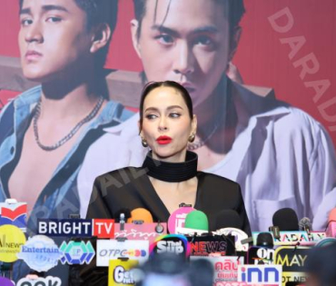 ภาพบรรยากาศรอบปฐมทัศน์ ละครเวที "2499 เดอะมิวสิคัล" นำแสดงโดย นาย ณภัทร, ไอซ์ พาริส
