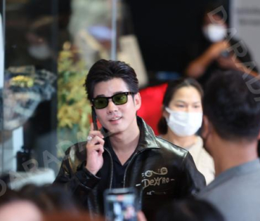 ภาพบรรยากาศรอบปฐมทัศน์ ละครเวที "2499 เดอะมิวสิคัล" นำแสดงโดย นาย ณภัทร, ไอซ์ พาริส