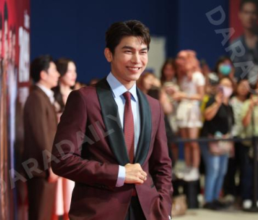 ภาพบรรยากาศรอบปฐมทัศน์ ละครเวที "2499 เดอะมิวสิคัล" นำแสดงโดย นาย ณภัทร, ไอซ์ พาริส