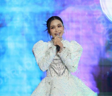 งานแถลงข่าว The Grand Fest Concert 4 ภาค พบ "ณวัฒน์, ลำใย ไหทองคำ, ชาล็อต ออสติน"