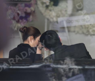 พิธีสวดอภิธรรม คุณแม่ เพ็กแฮ สันตินธรกุล