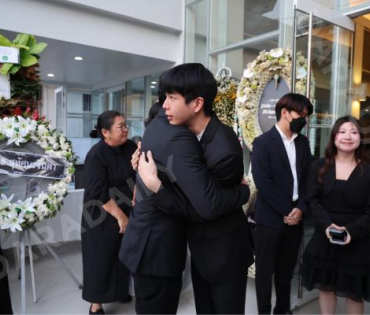 พิธีสวดอภิธรรม คุณแม่ เพ็กแฮ สันตินธรกุล