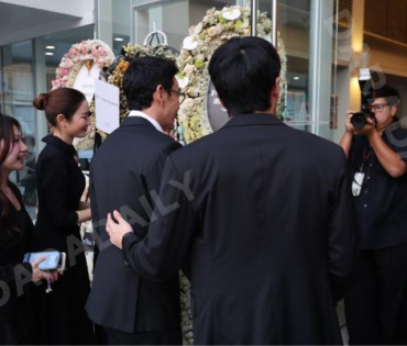 พิธีสวดอภิธรรม คุณแม่ เพ็กแฮ สันตินธรกุล