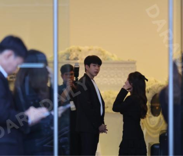 พิธีสวดอภิธรรม คุณแม่ เพ็กแฮ สันตินธรกุล