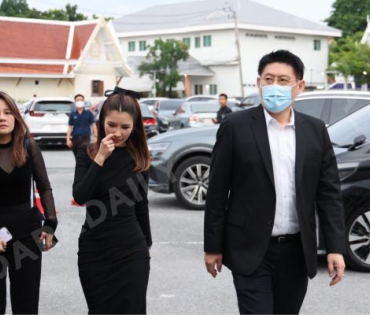 พิธีสวดอภิธรรม "คุณแม่งามทิพย์ ฉัตรบริรักษ์" คืนที่สาม