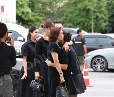 พิธีสวดอภิธรรม "คุณแม่งามทิพย์ ฉัตรบริรักษ์" คืนที่สาม