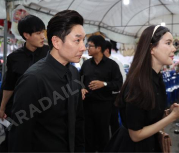 พิธีสวดอภิธรรม "คุณแม่งามทิพย์ ฉัตรบริรักษ์" คืนที่สาม