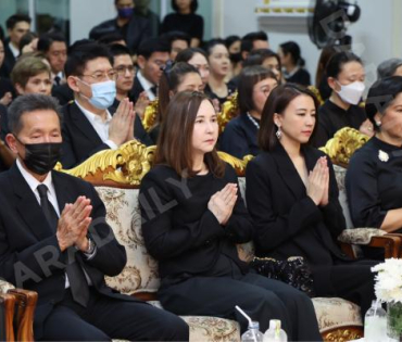 พิธีสวดอภิธรรม "คุณแม่งามทิพย์ ฉัตรบริรักษ์" คืนที่สาม