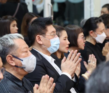 พิธีสวดอภิธรรม "คุณแม่งามทิพย์ ฉัตรบริรักษ์" คืนที่สาม