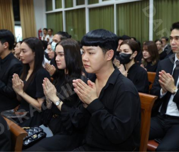 พิธีสวดอภิธรรม "คุณแม่งามทิพย์ ฉัตรบริรักษ์" คืนที่สาม