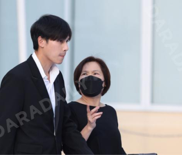 พิธีฌาปนกิจ คุณแม่เพ็กแฮม สันตินธรกุล (คุณแม่นนกุล)