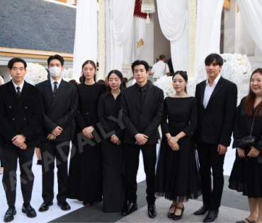 พิธีฌาปนกิจ คุณแม่เพ็กแฮม สันตินธรกุล (คุณแม่นนกุล)