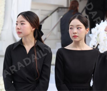 พิธีฌาปนกิจ คุณแม่เพ็กแฮม สันตินธรกุล (คุณแม่นนกุล)