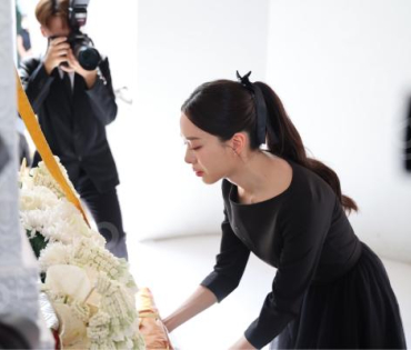 พิธีฌาปนกิจ คุณแม่เพ็กแฮม สันตินธรกุล (คุณแม่นนกุล)