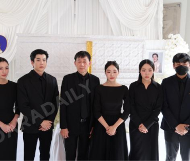 พิธีฌาปนกิจ คุณแม่เพ็กแฮม สันตินธรกุล (คุณแม่นนกุล)