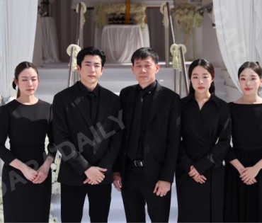 พิธีฌาปนกิจ คุณแม่เพ็กแฮม สันตินธรกุล (คุณแม่นนกุล)
