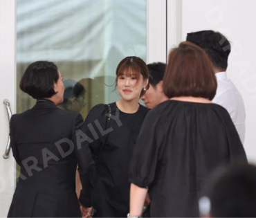 พิธีสวดอภิธรรม "คุณแม่งามทิพย์ ฉัตรบริรักษ์" คืนที่ห้า