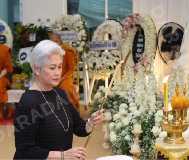 พิธีสวดอภิธรรม "คุณแม่งามทิพย์ ฉัตรบริรักษ์" คืนที่ห้า
