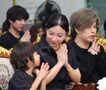 พิธีสวดอภิธรรม "คุณแม่งามทิพย์ ฉัตรบริรักษ์" คืนที่ห้า