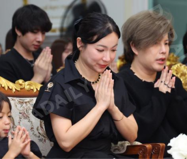 พิธีสวดอภิธรรม "คุณแม่งามทิพย์ ฉัตรบริรักษ์" คืนที่ห้า