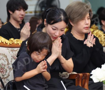 พิธีสวดอภิธรรม "คุณแม่งามทิพย์ ฉัตรบริรักษ์" คืนที่ห้า