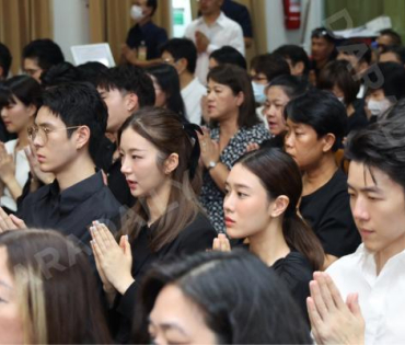 พิธีสวดอภิธรรม "คุณแม่งามทิพย์ ฉัตรบริรักษ์" คืนที่ห้า