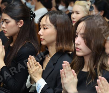 พิธีสวดอภิธรรม "คุณแม่งามทิพย์ ฉัตรบริรักษ์" คืนที่ห้า