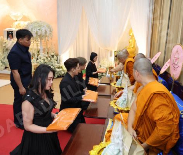 พิธีสวดอภิธรรม "คุณแม่งามทิพย์ ฉัตรบริรักษ์" คืนที่ห้า