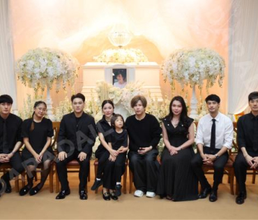 พิธีสวดอภิธรรม "คุณแม่งามทิพย์ ฉัตรบริรักษ์" คืนที่ห้า
