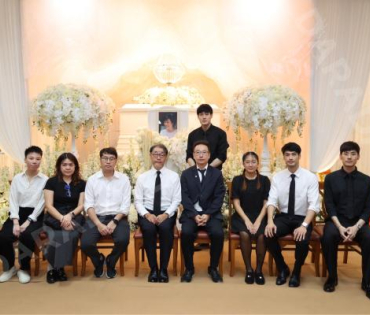 พิธีสวดอภิธรรม "คุณแม่งามทิพย์ ฉัตรบริรักษ์" คืนที่ห้า