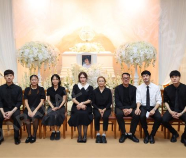 พิธีสวดอภิธรรม "คุณแม่งามทิพย์ ฉัตรบริรักษ์" คืนที่ห้า