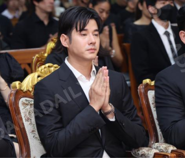 พิธีสวดอภิธรรม "คุณแม่งามทิพย์ ฉัตรบริรักษ์" คืนที่หก